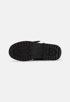 Friboo Korte Laarzen - Black 12 Friboo Korte Laarzen - Black -Friboo 978c28b8d1c2468ca9edd9078ebde20d