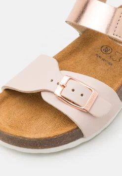 Friboo Sandalen - Gold 13 Friboo Sandalen - Gold -Friboo fdc33b3cb7d04e9ab2cbeab2f190351e